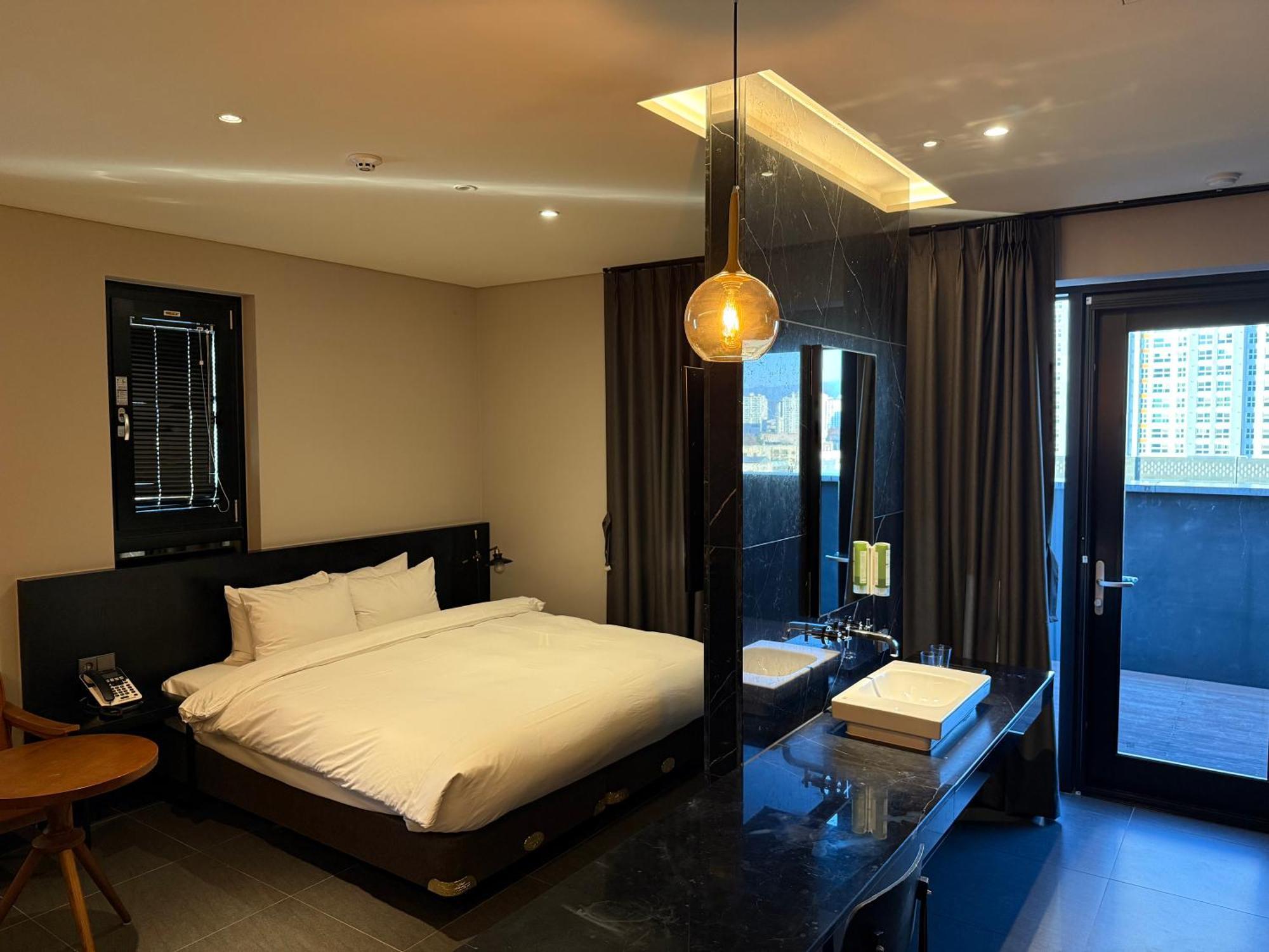 Rivertain Hotel Daegu Exterior photo