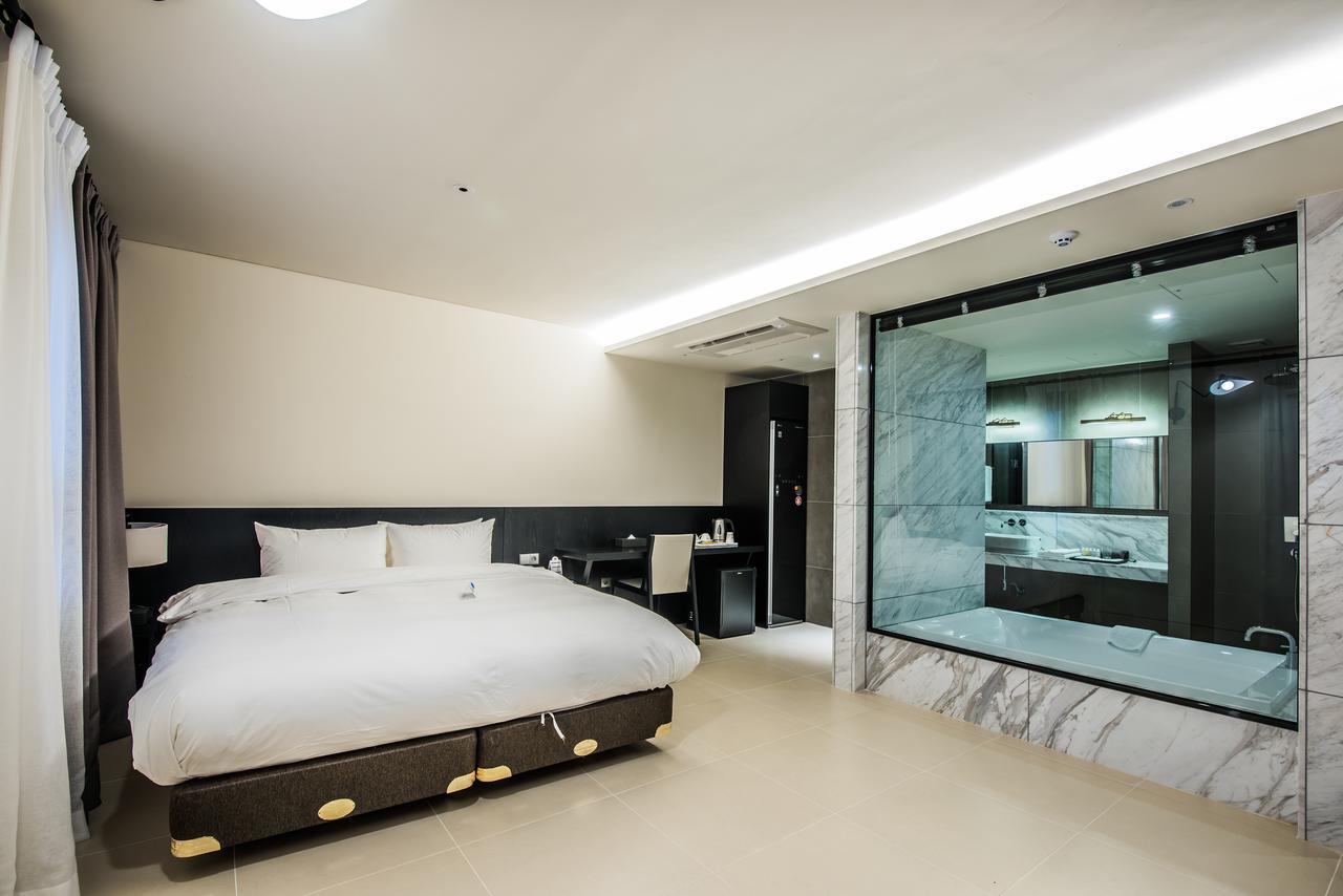 Rivertain Hotel Daegu Exterior photo