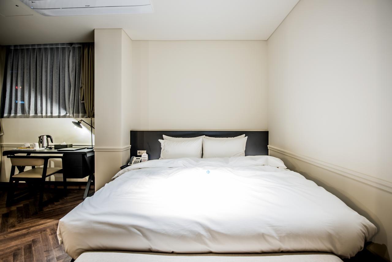 Rivertain Hotel Daegu Exterior photo